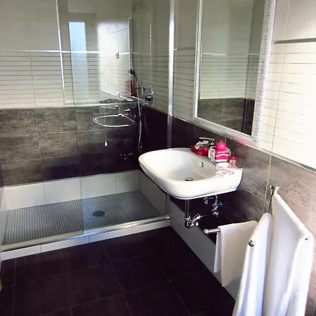 Panzió Sleep And Fly Rome Airport 4*