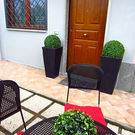 Panzió Sleep And Fly Rome Airport 4*