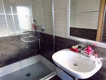 Panzió Sleep And Fly Rome Airport